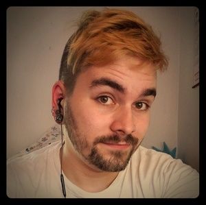 Meet your Posher, Cory